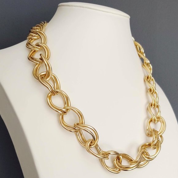 Gold double chain link necklace - Picture 3 of 6